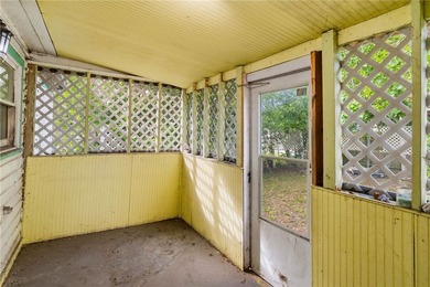 2-bedroom, 1-bath home offering 868 square feet of living space - photo 11