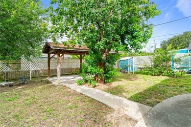 2-bedroom, 1-bath home offering 868 square feet of living space - photo 12