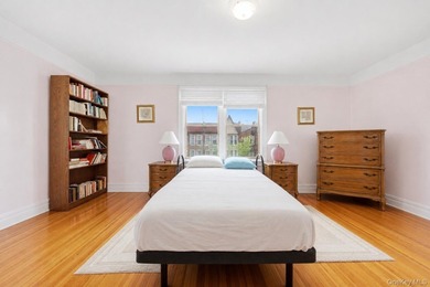 Nestled in the highly sought-after Woodlawn Heights neighborhood - photo 18