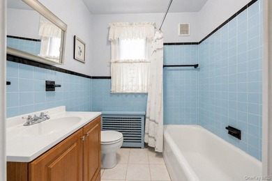Nestled in the highly sought-after Woodlawn Heights neighborhood - photo 21