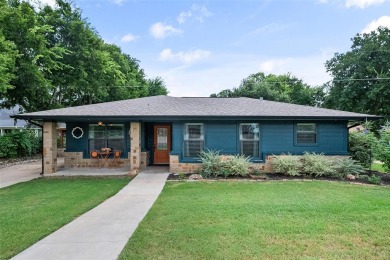 Lake Home Sale Pending in Waxahachie, Texas