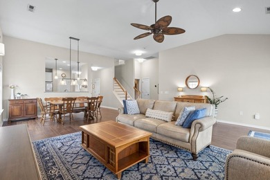 Four-bedroom, two-and-a-half-bathroom home with pond views and a - photo 22