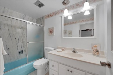 Wow! Huge Price Reduction! Corner Apartment with a private - photo 22