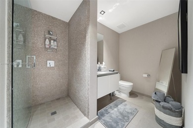 Experience the ultimate urban lifestyle in this stunning 2Bed+
