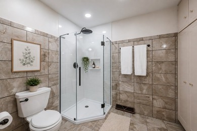 Experience refined country living in this exceptional custom - photo 8