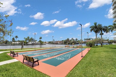 Wow! Huge Price Reduction! Corner Apartment with a private - photo 40