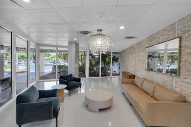 Wow! Huge Price Reduction! Corner Apartment with a private - photo 41