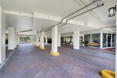 Wow! Huge Price Reduction! Corner Apartment with a private - photo 44