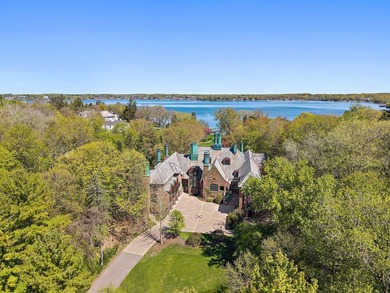 Commanding one of the most prestigious settings on Lake - photo 1