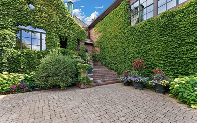Commanding one of the most prestigious settings on Lake - photo 4