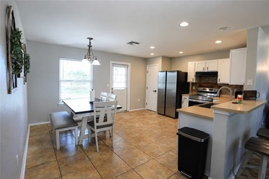 Welcome to 1030 Livermore! This beautifully updated home is - photo 3