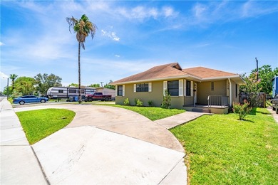 This move-in-ready home has been extensively updated, blending - photo 2