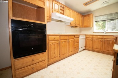 Well Priced! Florentine Estates 55+ gated community. Opportunity - photo 21