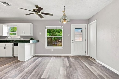 Lovingly cared for over the years, this spacious 2,214 sq ft - photo 8
