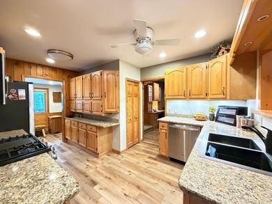 Fully equipped to operate as a lucrative resort, gorgeous 3BD - photo 13