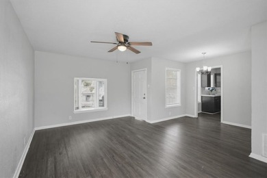 Beautifully updated and move-in ready! This charming home - photo 6