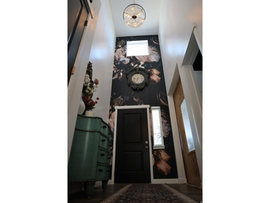 Stunning 5-bedroom, 3.5-bath Saratoga Springs home with - photo 16