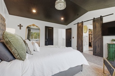 Stunning 5-bedroom, 3.5-bath Saratoga Springs home with - photo 20
