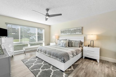 Rarely available & totally remodeled 2-bed, 2-bath END UNIT - photo 21