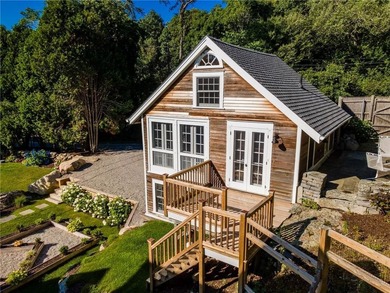 19 East Hills Road presents a rare opportunity to own a - photo 34