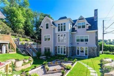 19 East Hills Road presents a rare opportunity to own a - photo 43