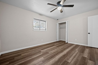 Really cute, move-in ready, 3-bedroom, 2-bath home! Recently - photo 9