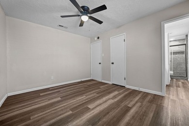 Really cute, move-in ready, 3-bedroom, 2-bath home! Recently - photo 10