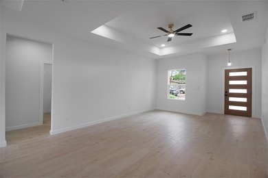 Brand-new construction on a spacious 8,755 sq ft lot in Corpus - photo 7