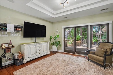 Exceptional privacy and an unbeatable location in Oakridge at - photo 11