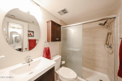 Remodeled top-floor 2 bed, 2 bath condo in the heart of Old Town