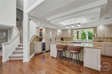Exceptional privacy and an unbeatable location in Oakridge at - photo 14