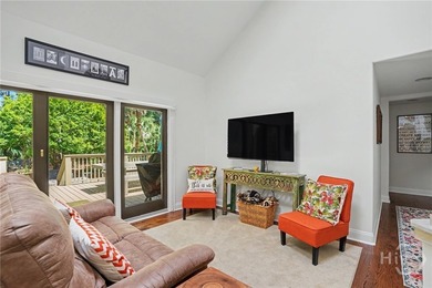 Exceptional privacy and an unbeatable location in Oakridge at - photo 17
