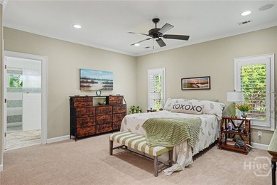 Exceptional privacy and an unbeatable location in Oakridge at - photo 20