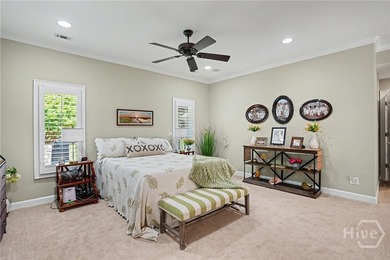 Exceptional privacy and an unbeatable location in Oakridge at - photo 21