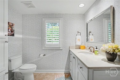 Exceptional privacy and an unbeatable location in Oakridge at - photo 27