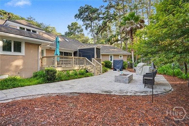 Exceptional privacy and an unbeatable location in Oakridge at - photo 37