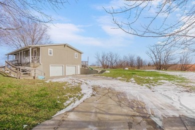 This beautiful 5-acre property offers space to unwind and enjoy - photo 21