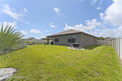 Tucked away on a desirable cul-de-sac, this beautifully - photo 23