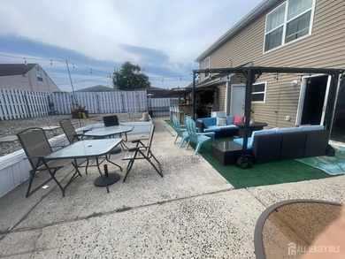 Welcome to 47 Leber Avenue in Carteret! This beautifully - photo 4