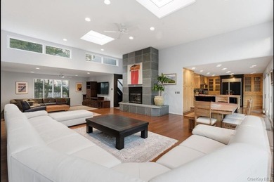 Chic Contemporary Sophisticated Living in Remsenburg Nestled on - photo 11