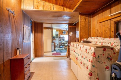 Charming 2 bed, 1 bath single wide manufactured home, just - photo 11