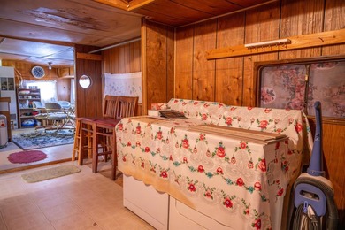 Charming 2 bed, 1 bath single wide manufactured home, just - photo 12