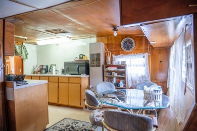 Charming 2 bed, 1 bath single wide manufactured home, just - photo 14