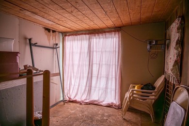Charming 2 bed, 1 bath single wide manufactured home, just - photo 21