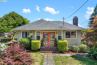 (private lake, pond, creek) Home For Sale in Raymond Washington