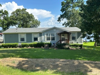 Lake Home For Sale in Chandler, Texas