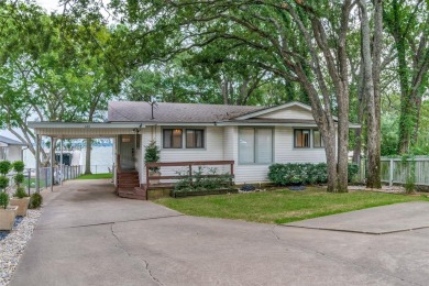 Lake Home For Sale in Gun Barrel City, Texas