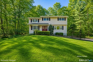 Fantastic opportunity to own this charming 4-bedroom Colonial - photo 2
