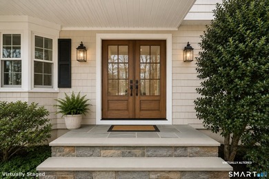 Fantastic opportunity to own this charming 4-bedroom Colonial - photo 4