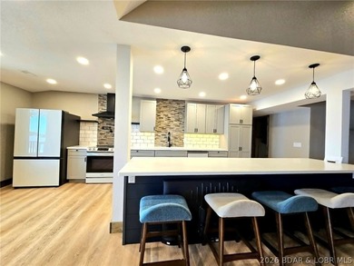 Two beautifully remodeled lakefront homes offering an incredible - photo 23
